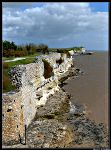 Falaises Blanches de calcaire en bord de Gironde Talmont